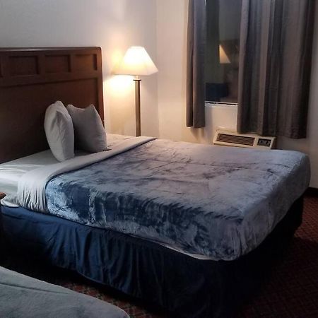 Hotel 2 Queen Beds Hotel Room 222 Wi-Fi Hot Tub Booking Stillwater Esterno foto